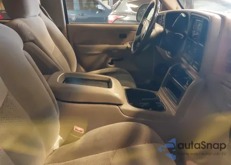 2003 Chevrolet Silverado 1500 Ls z USA, uszkodzony, nr VIN 1GCEK19T33E201661